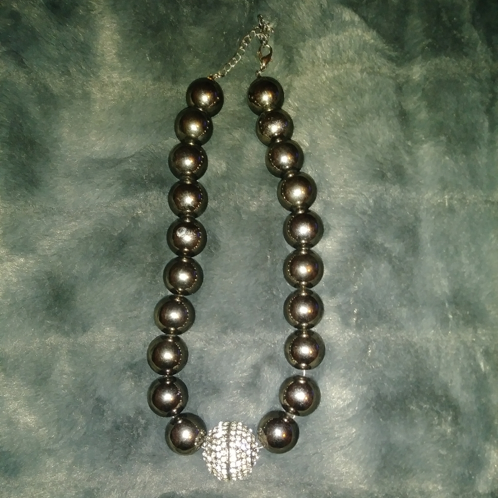 Gorgeous, oversized beaded necklace